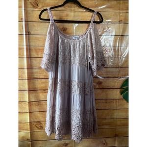 Nina Kendosa Floral Tiered Dress Size M?